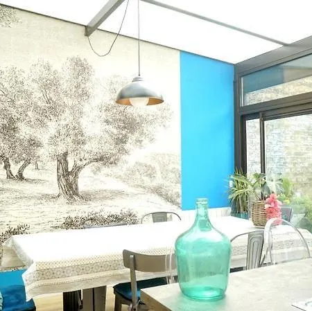 Les Bains House & Garden 5 Min Walk Holiday home *