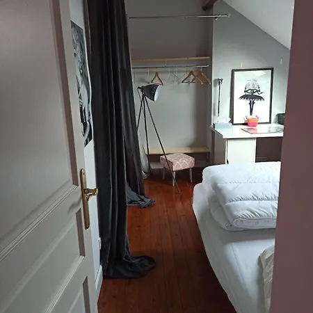 度假居 Les Bains House & Garden 5 Min Walk 马洛莱班